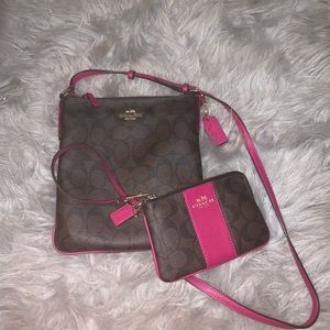 Coach crossbody purse with matching wristlet